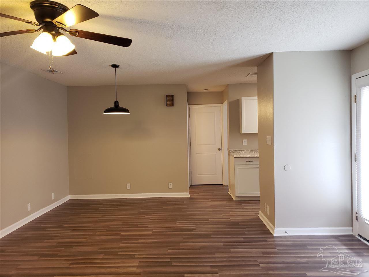 345 S I St #345B - Photo 3 of 8