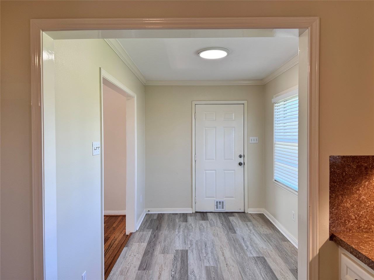 2515 105th St #2515 - Photo 7 of 13