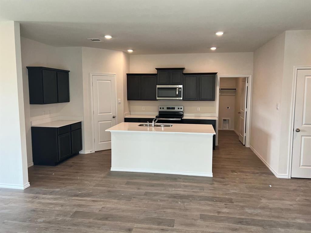 1311 Garden Grove Dr #1311 - Photo 3 of 10