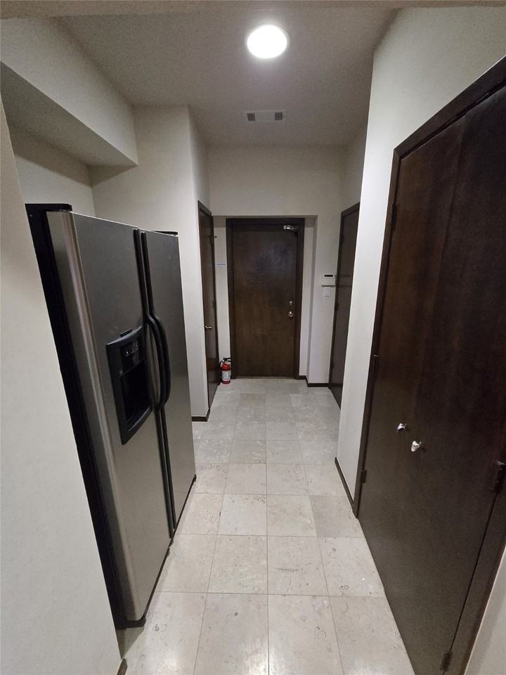 3231 Hemingway Dr #3231 - Photo 2 of 39