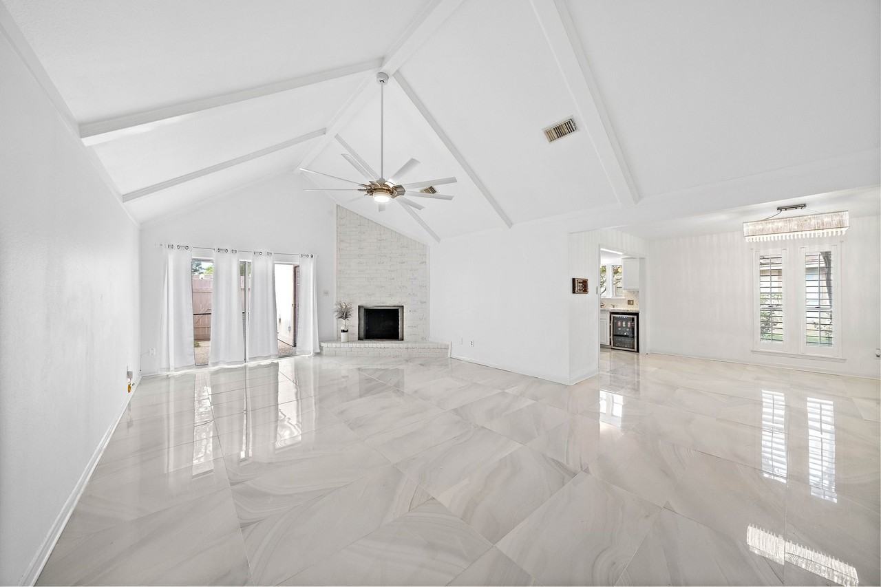 2615 Yorktown Ln #2615 - Photo 7 of 22