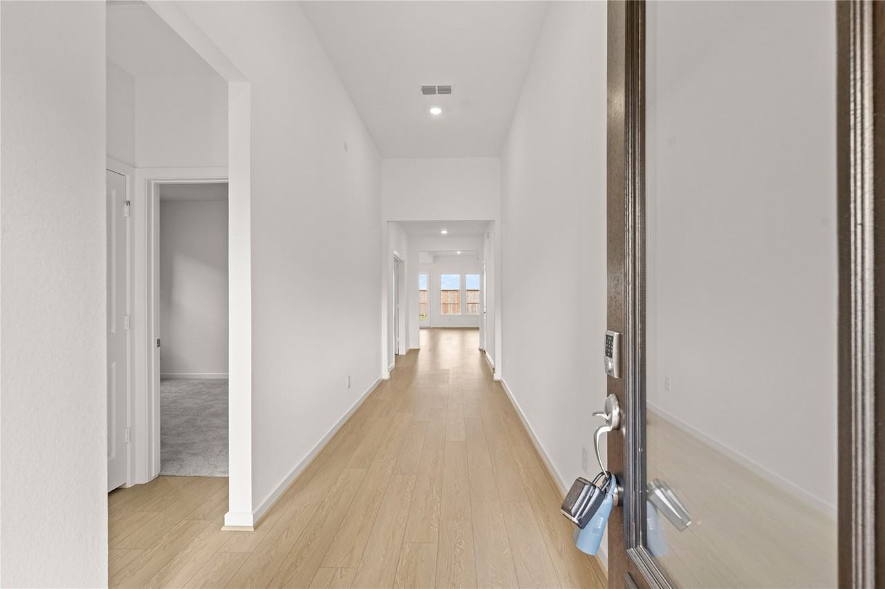 21918 Wycombe Terrace Way #21918 - Photo 2 of 33