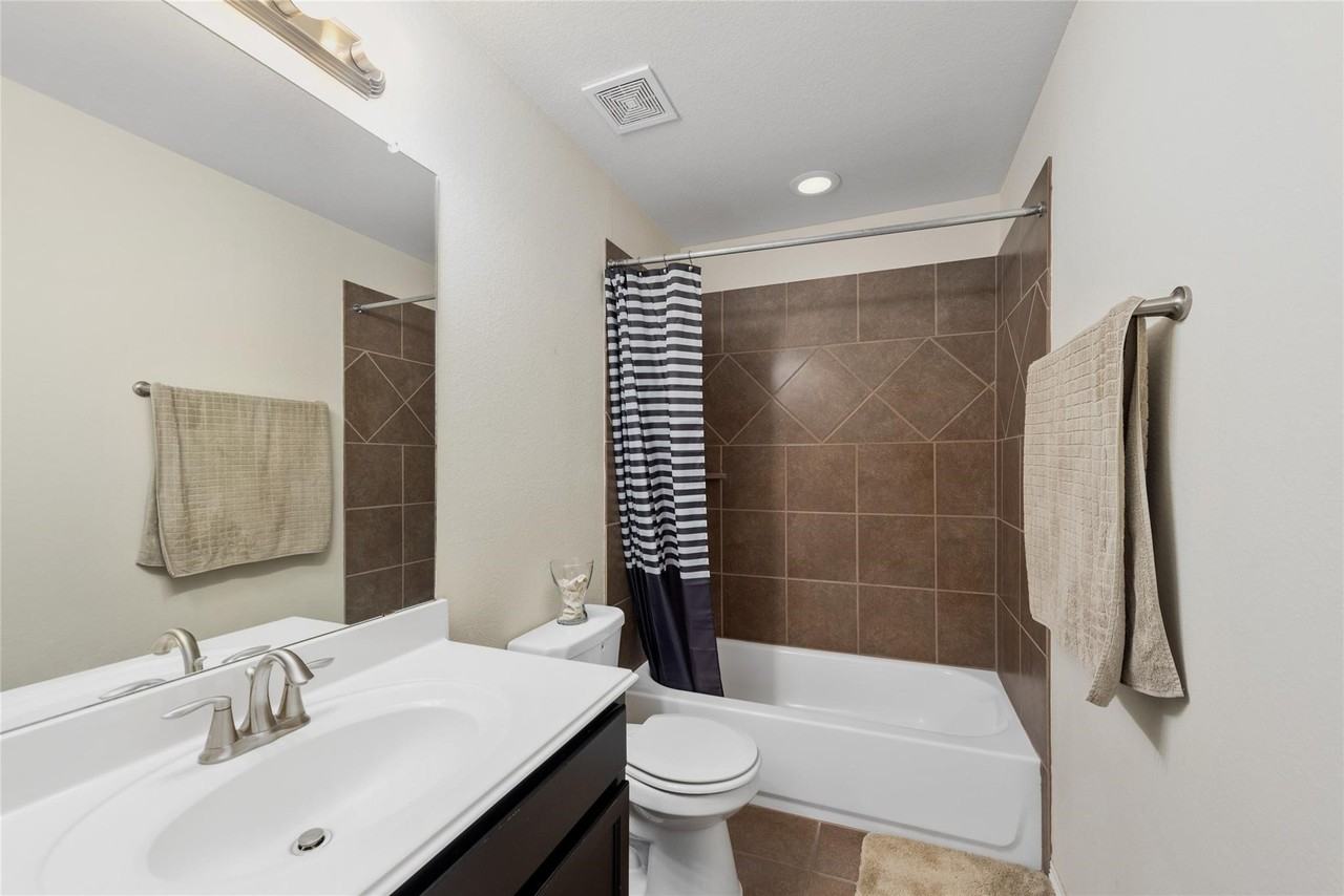 11003 Paterno Dr #11003 - Photo 5 of 18