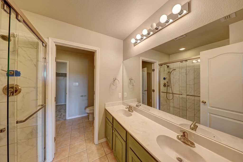 409 Alvin Dr #409 - Photo 2 of 15