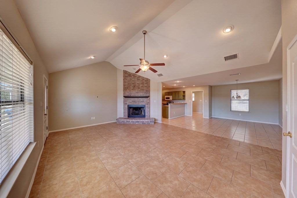 409 Alvin Dr #409 - Photo 5 of 15