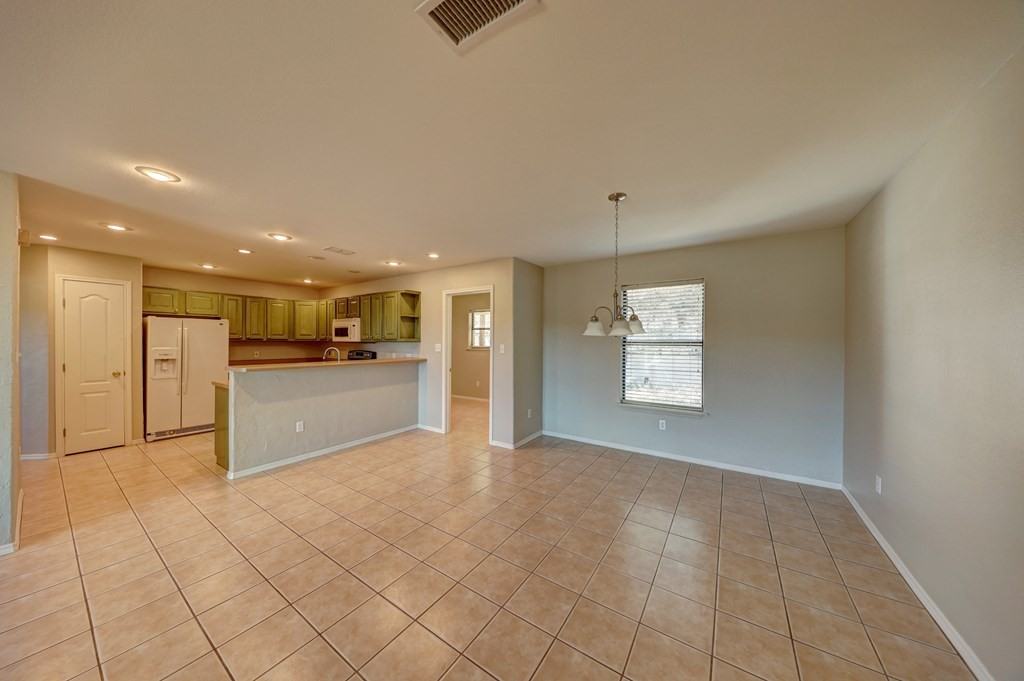 409 Alvin Dr #409 - Photo 6 of 15