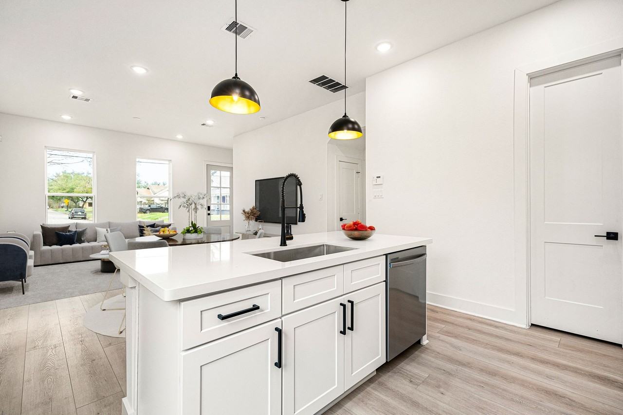 747 Dumble St #747 - Photo 7 of 18