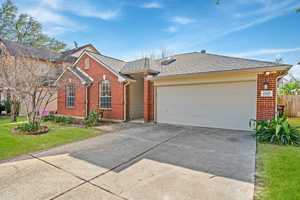 featured image of 12407 Fox Trace Ln #12407