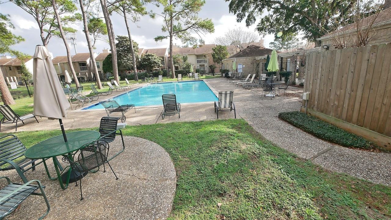 800 Country Place Dr #800-506 - Photo 2 of 25