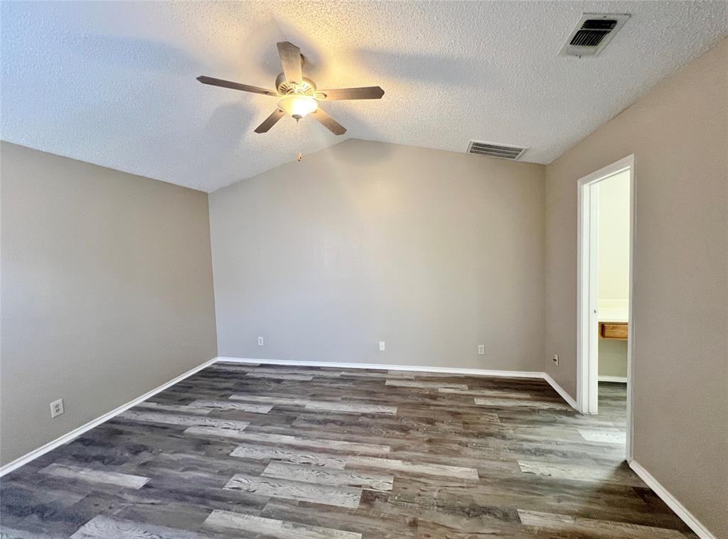 1611 Brentwood Dr #1611 - Photo 2 of 29