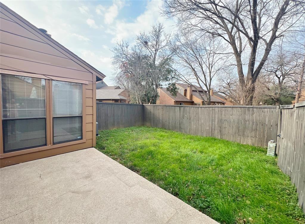 1611 Brentwood Dr #1611 - Photo 3 of 29