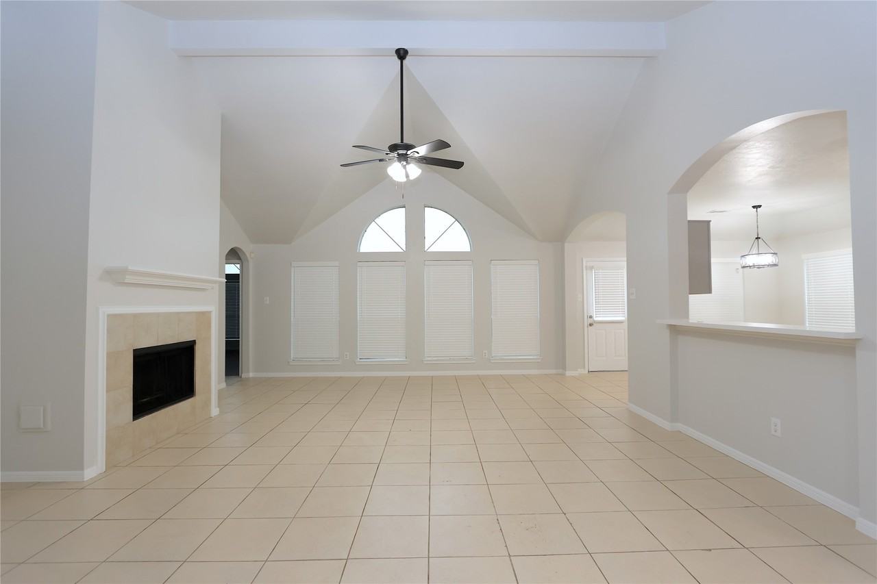 16243 April Ridge Dr #16243 - Photo 7 of 18