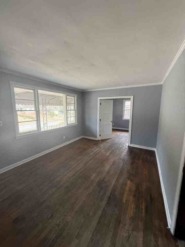 1138 Newberg Ave #1 - Photo 2 of 7
