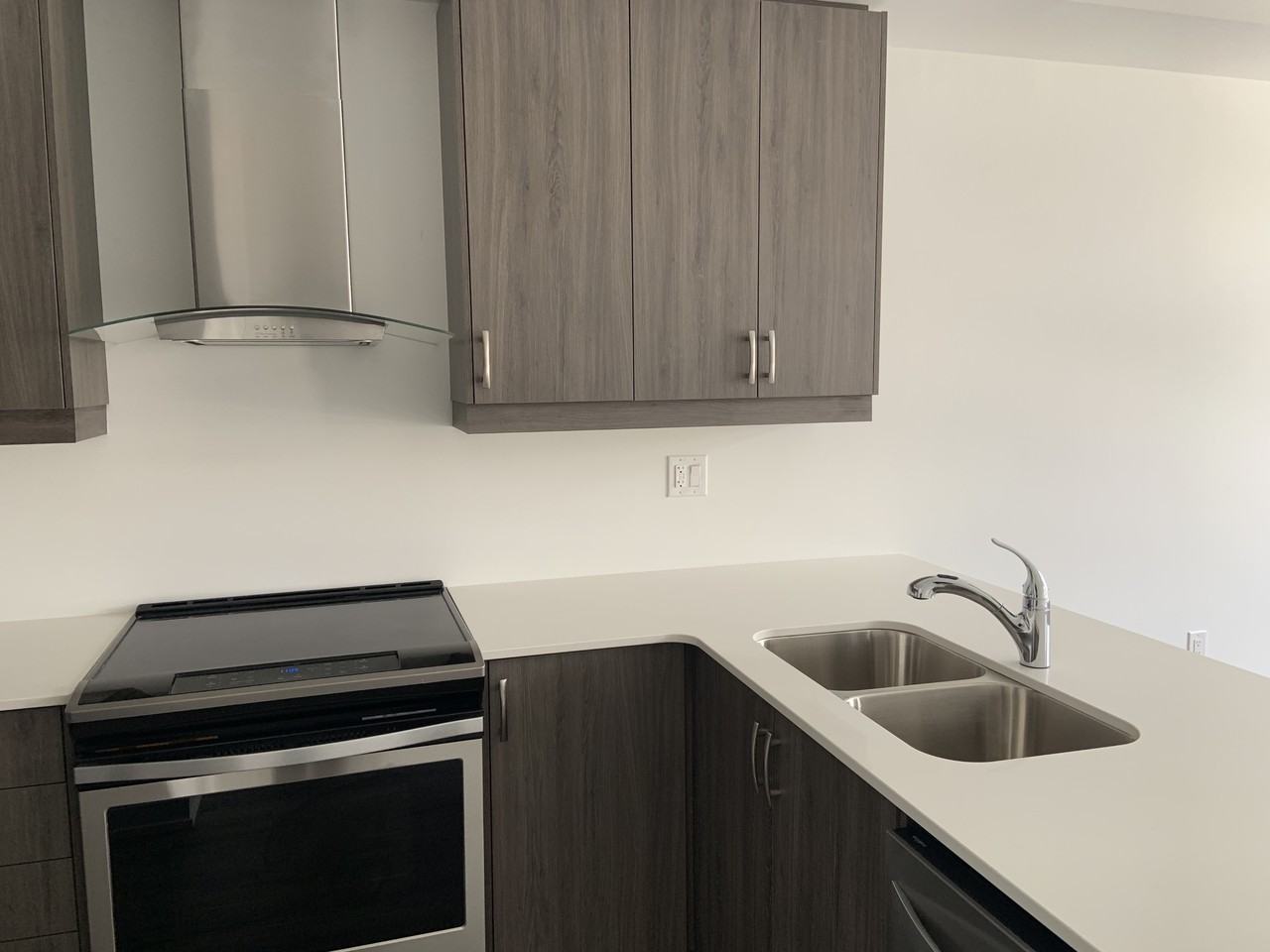 274 Dalhousie St #1 - Photo 5 of 20