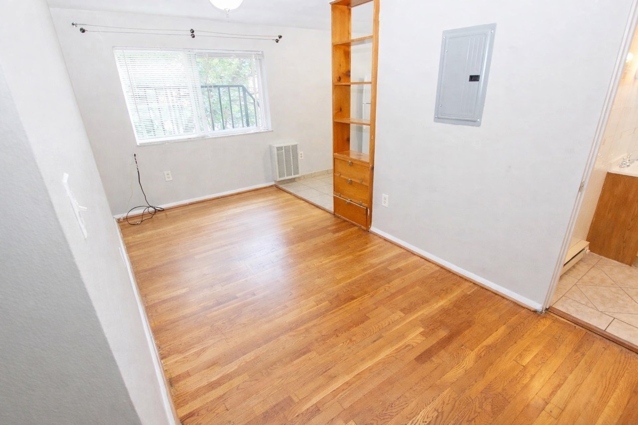 NEVILLE COMMONS -- 159 - Photo 3 of 14