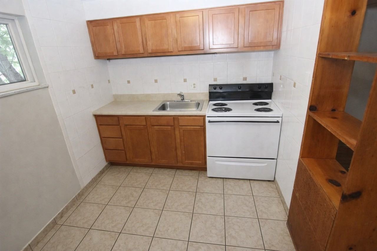 NEVILLE COMMONS -- 159 - Photo 4 of 14