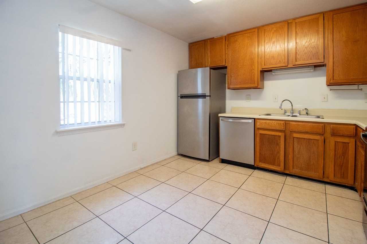 2304 Clubside Drive, Longwood, FL 32779 - Photo 6 of 23