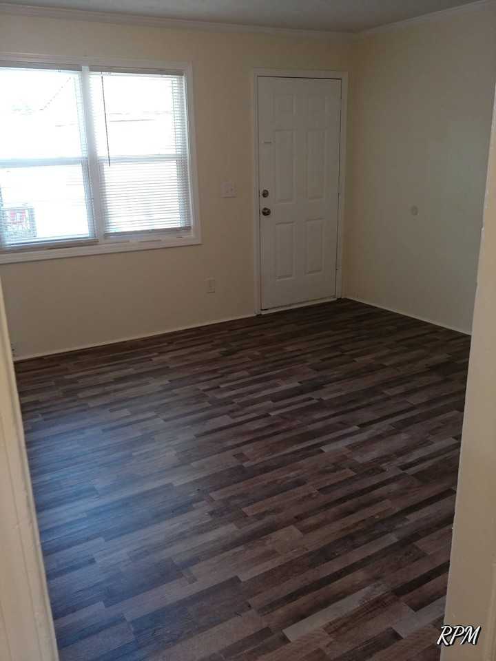 107 Hill Street - Photo 2 of 11