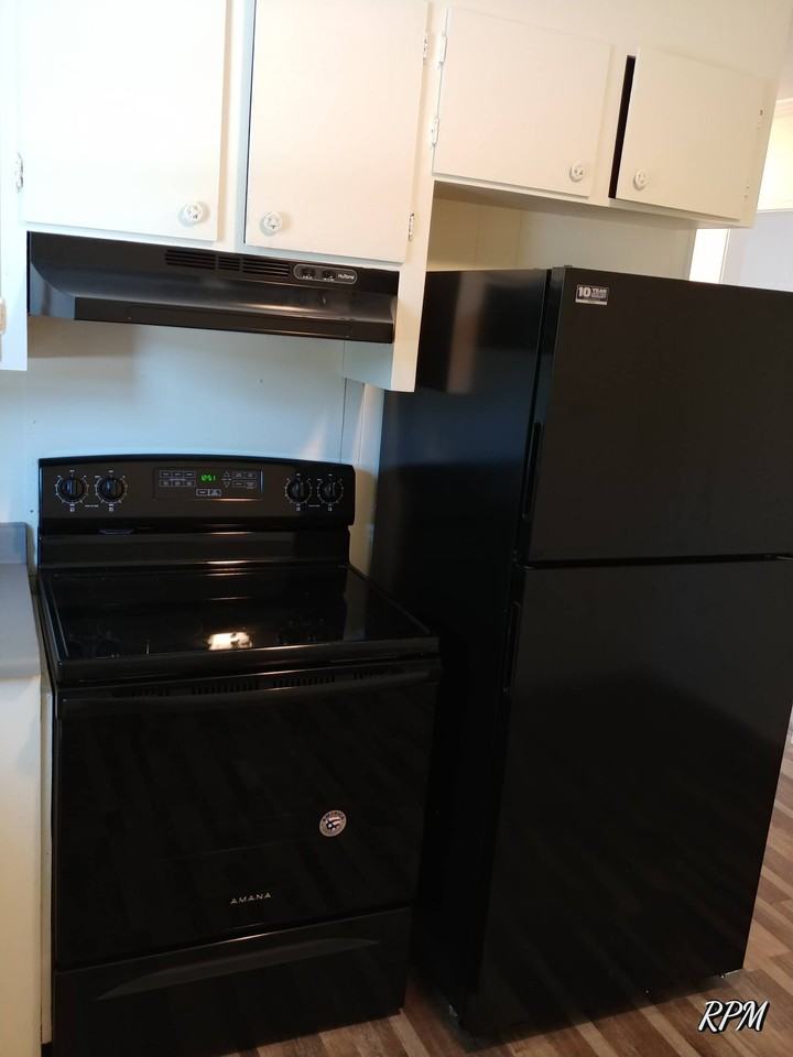 107 Hill Street - Photo 3 of 11
