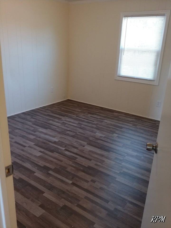 107 Hill Street - Photo 5 of 11