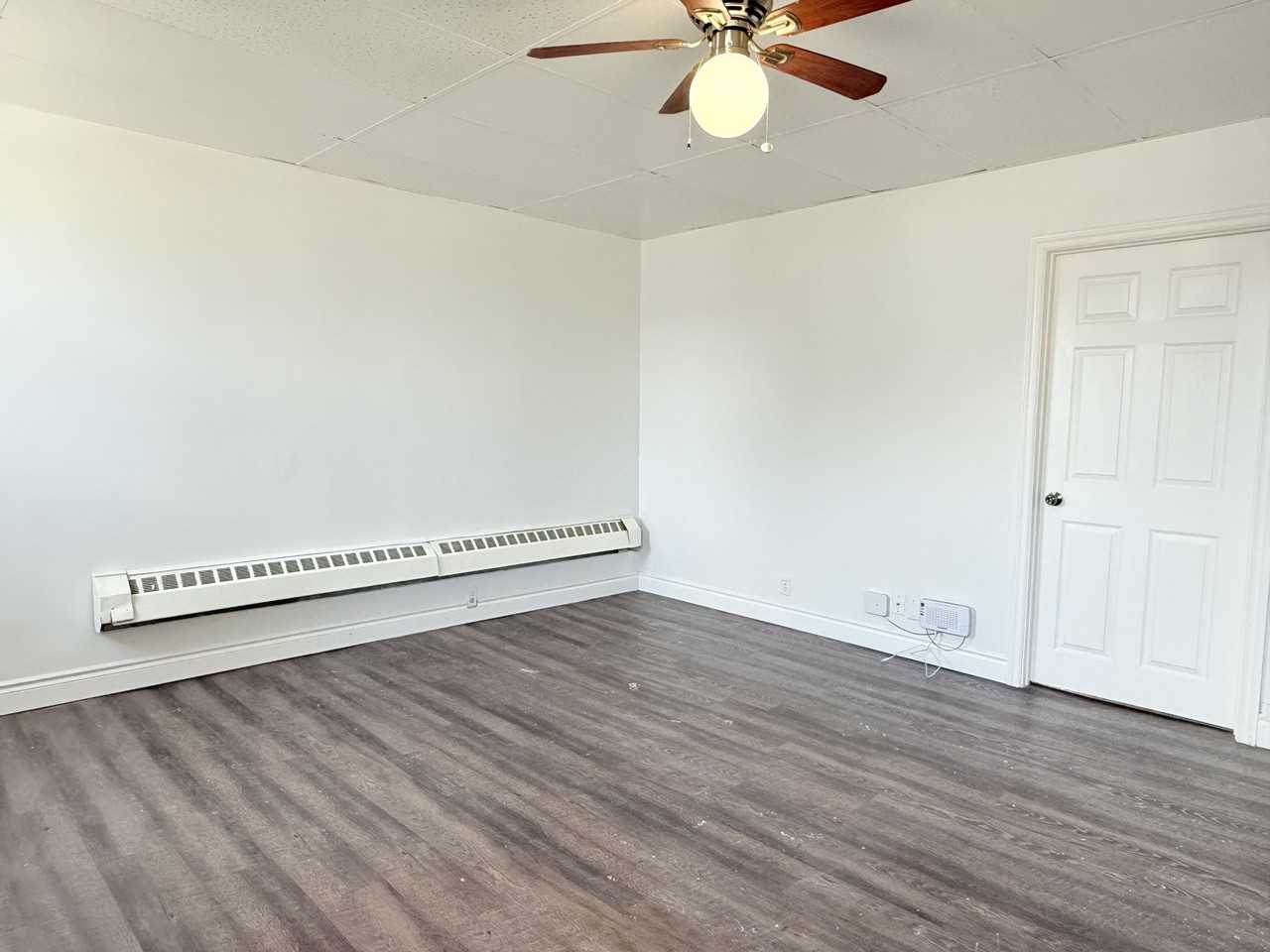 581 Pierre Ave #6 - Photo 4 of 13