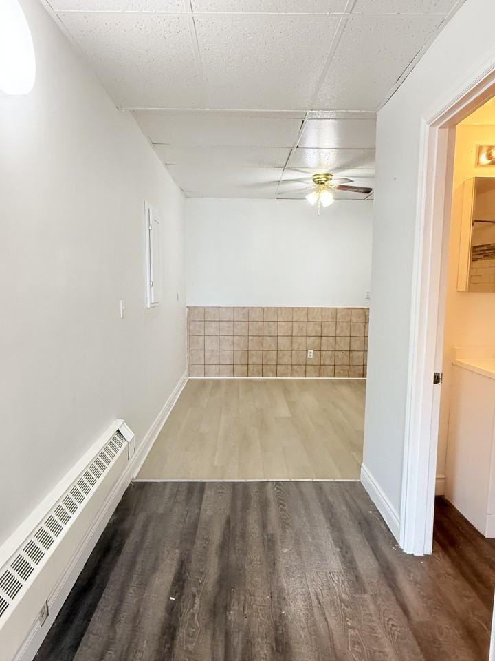 581 Pierre Ave #6 - Photo 5 of 13