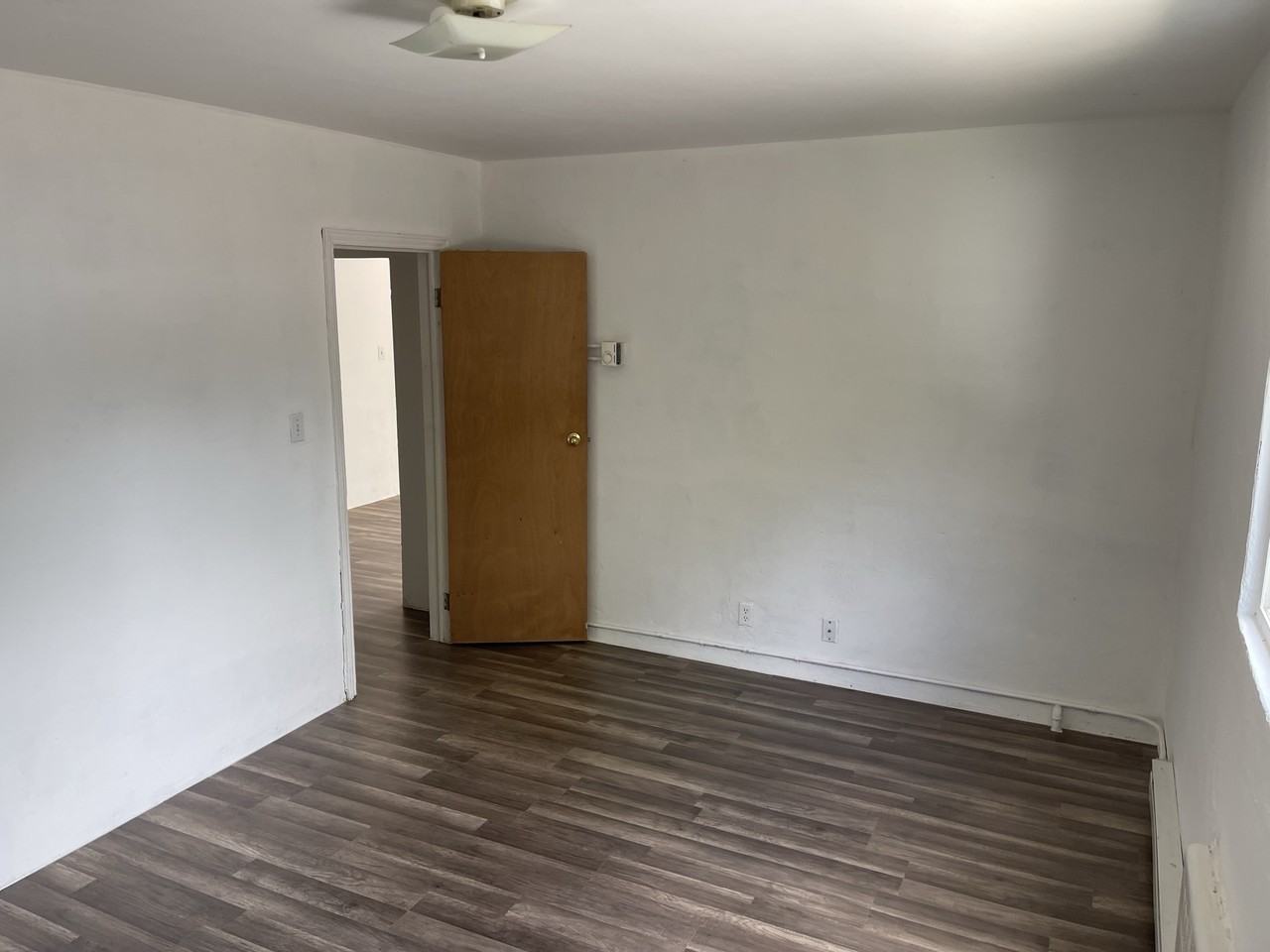 311 Carson Street - Photo 5 of 10