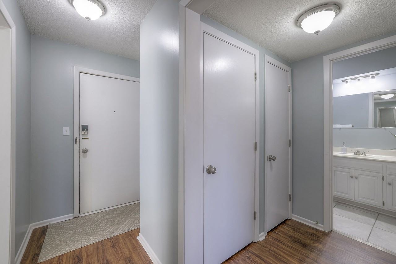 5601 West 58th - Photo 2 of 50