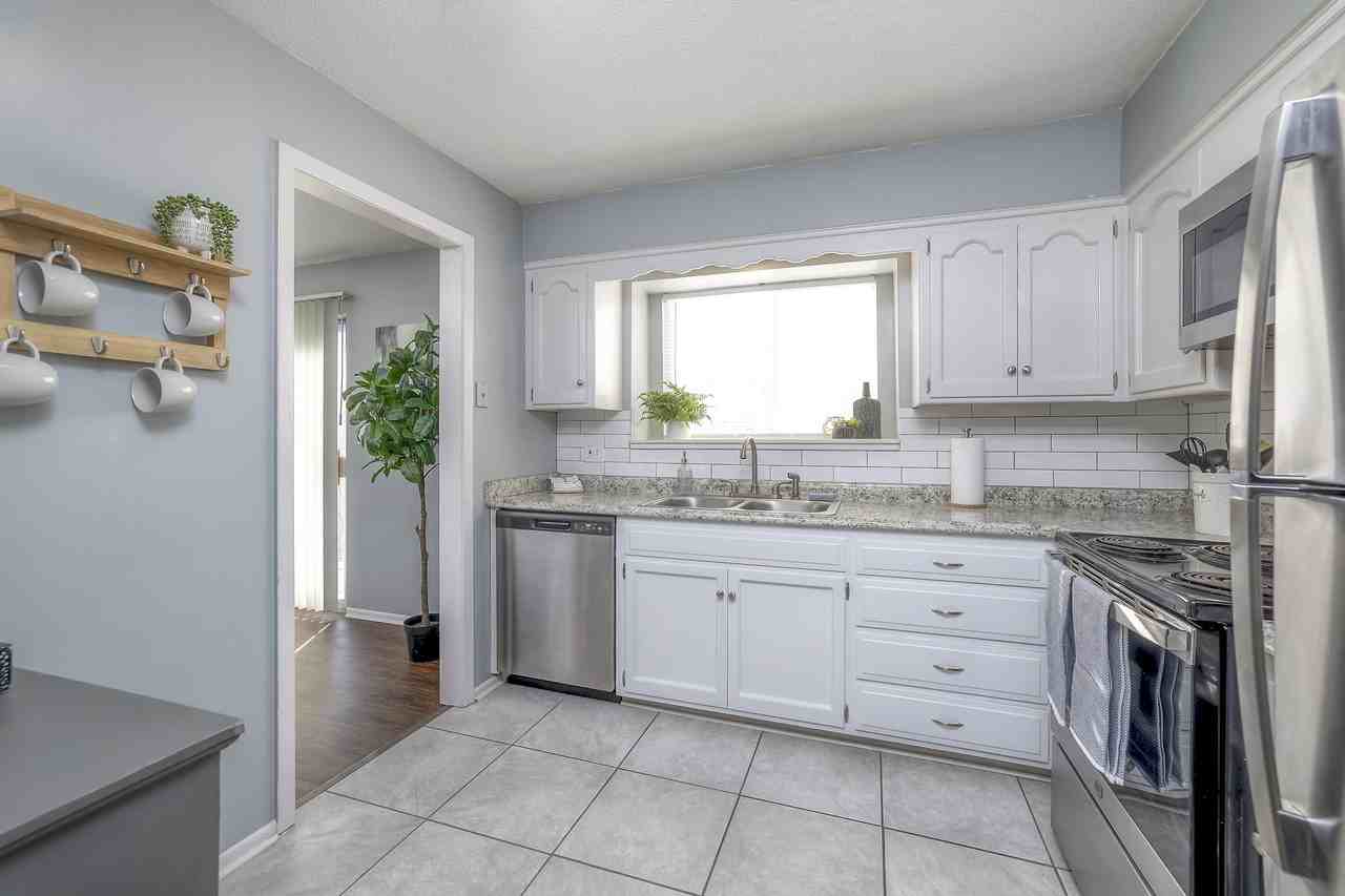 5601 West 58th - Photo 3 of 50