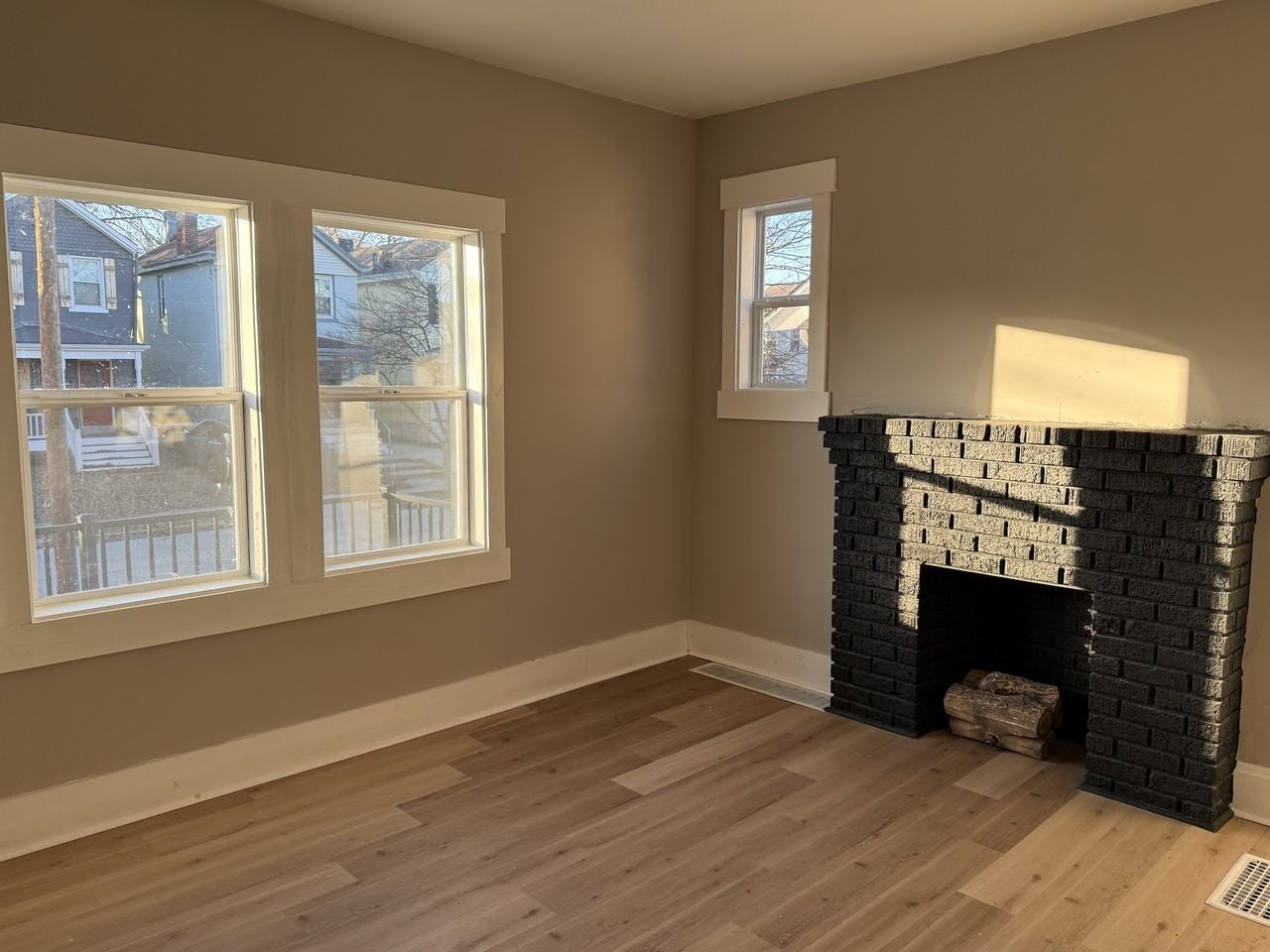 4290 Verne Avenue - Photo 4 of 8