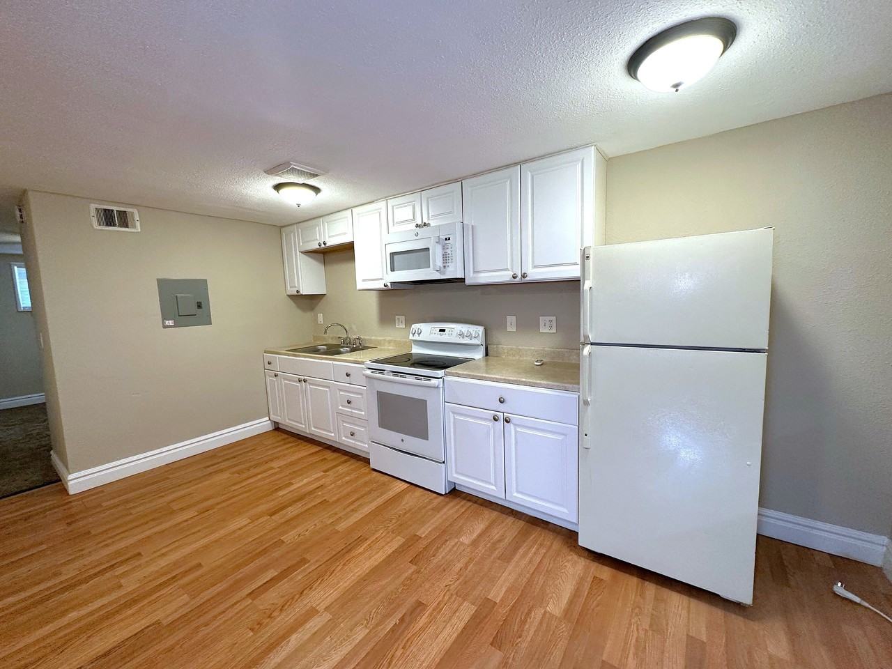 Ida Terrace Apartments-New - Photo 6 of 15