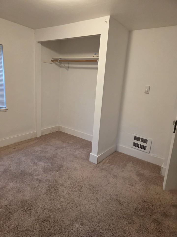 Olivehouse Seattle- 02 6537 2nd - Photo 2 of 14