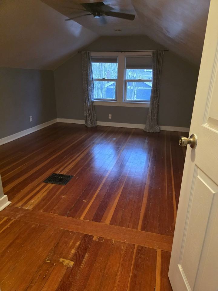 Olivehouse Seattle- 02 6537 2nd - Photo 7 of 14