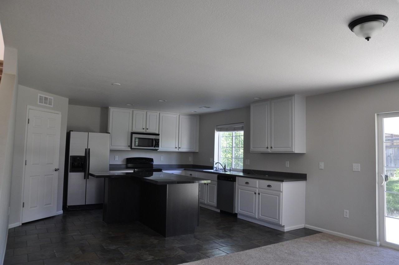 4144 Alcazar Dr #1 - Photo 6 of 37