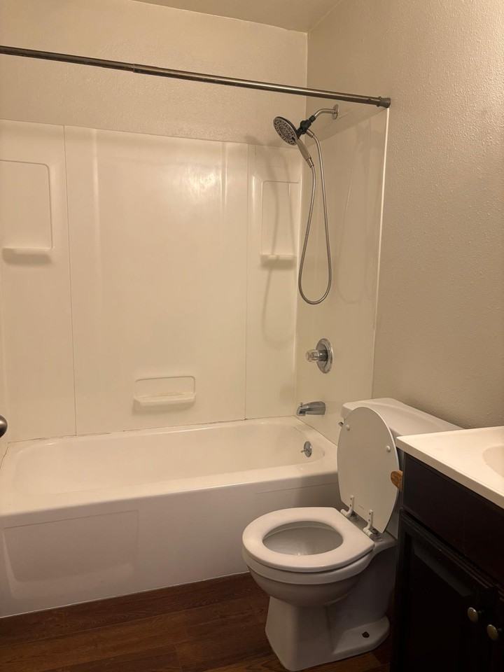 4216-4218 San Roberto Avenue - Photo 5 of 7