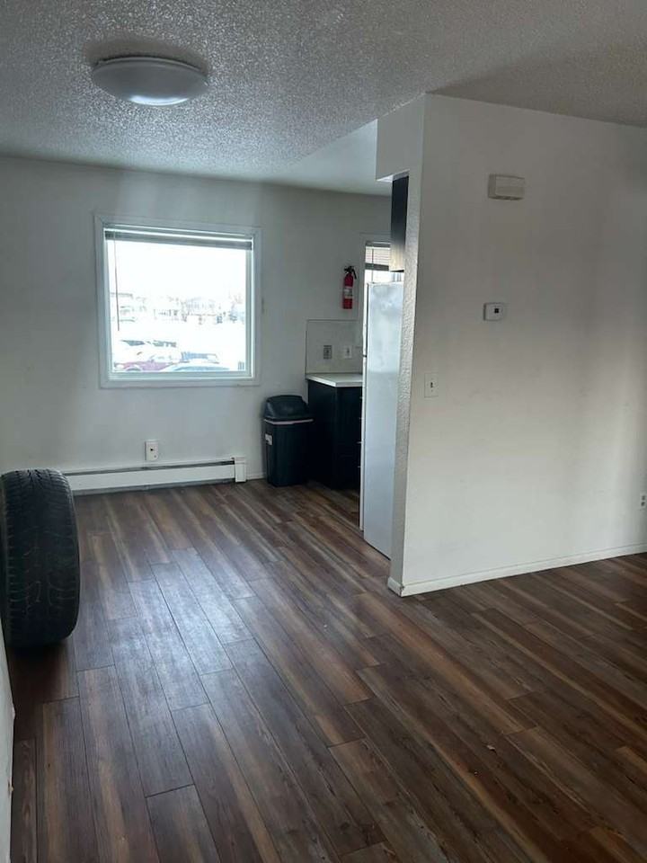 4216-4218 San Roberto Avenue - Photo 7 of 7