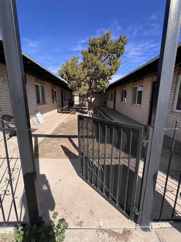 3601 Fred Wilson Avenue - Photo 2 of 11