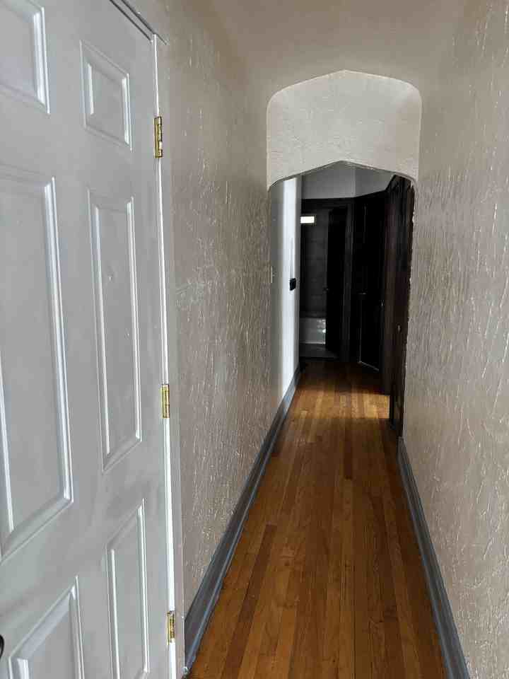 330 West Keefe Avenue - Photo 3 of 26