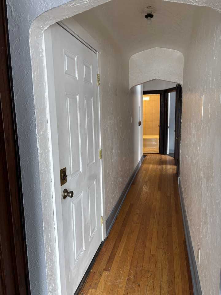 330 West Keefe Avenue - Photo 4 of 26