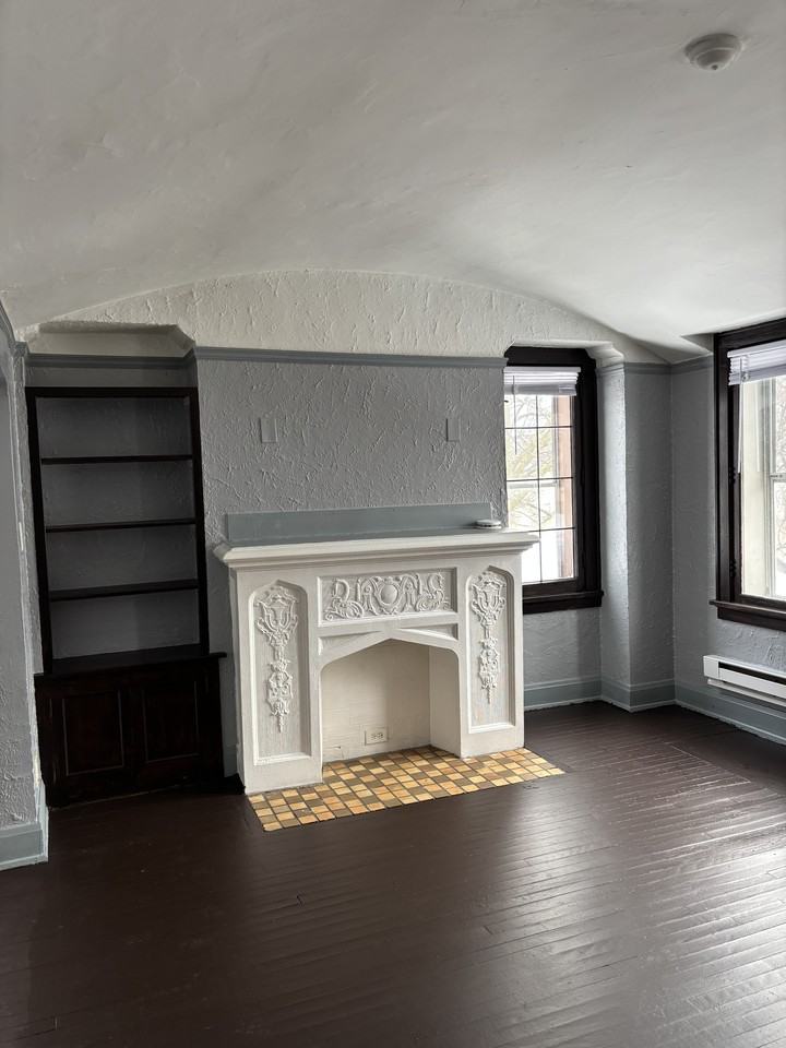 330 West Keefe Avenue - Photo 5 of 26