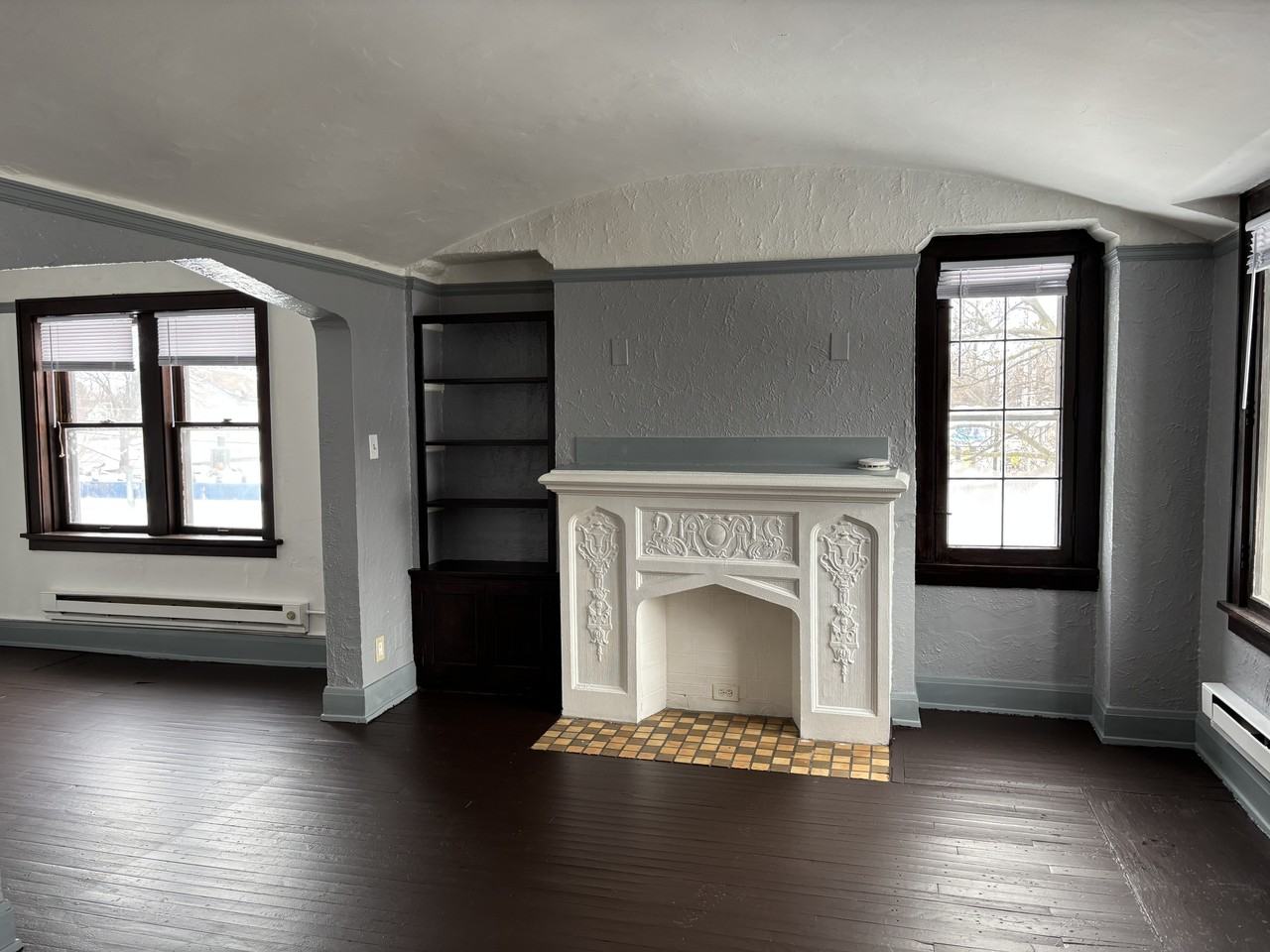 330 West Keefe Avenue - Photo 6 of 26