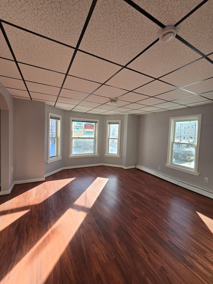 176-178 Bailey Street - Photo 5 of 16