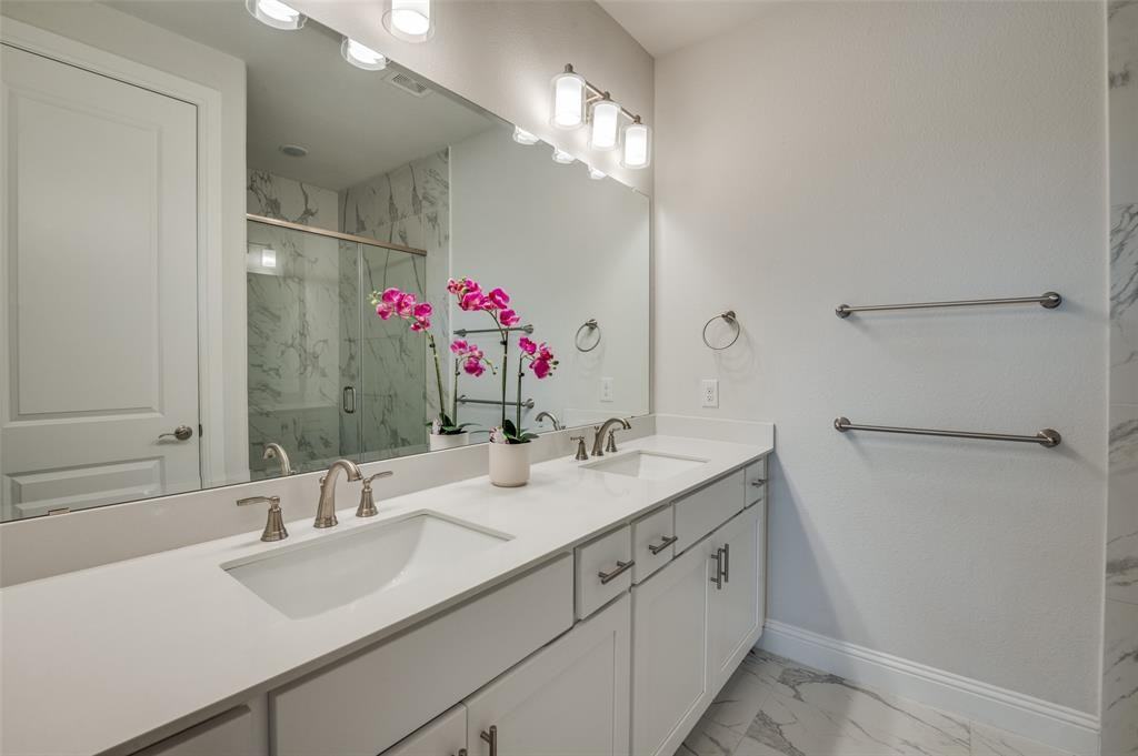 9601 Thorncrown Ln #9601 - Photo 5 of 12