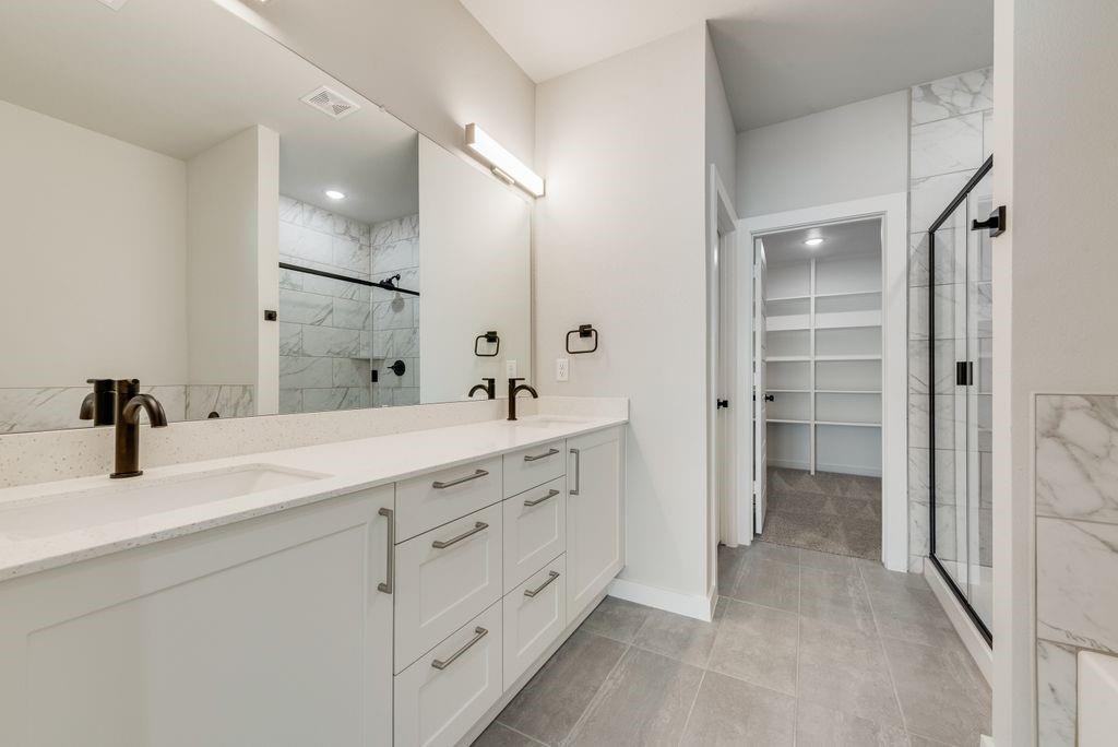 4254 Clovis Ct #4254 - Photo 5 of 16