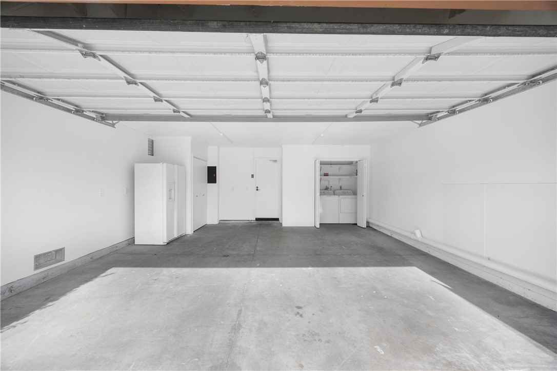 1225 E Palm Dr #1225 - Photo 4 of 28