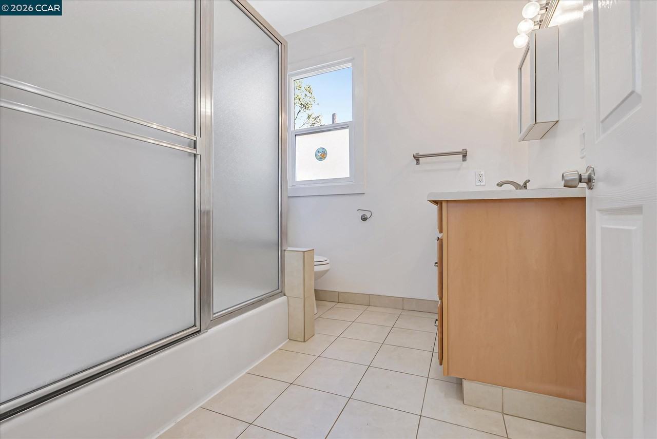 Berkeley Bowl #2008-4 - Photo 4 of 16