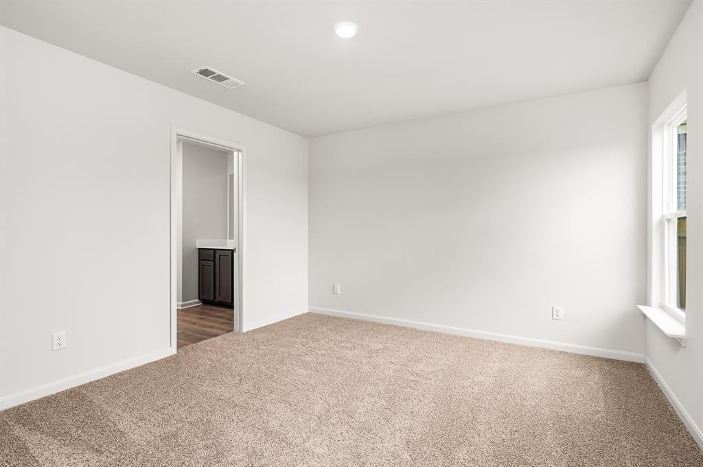 204 Julian Davis Dr #204 - Photo 6 of 7