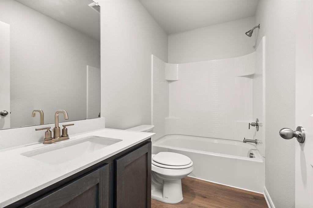 204 Julian Davis Dr #204 - Photo 7 of 7