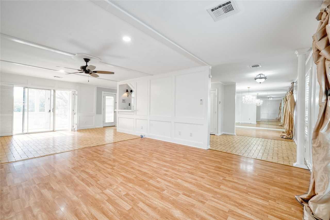 3114 Cypress Point Dr #3114 - Photo 2 of 45