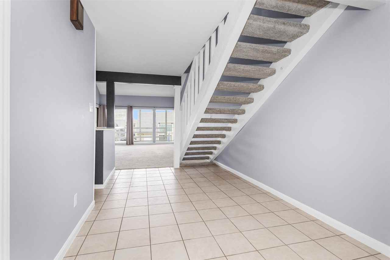 50 April Point Dr S #50-50 - Photo 7 of 30